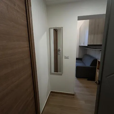 Little House Leonardo Apartment *