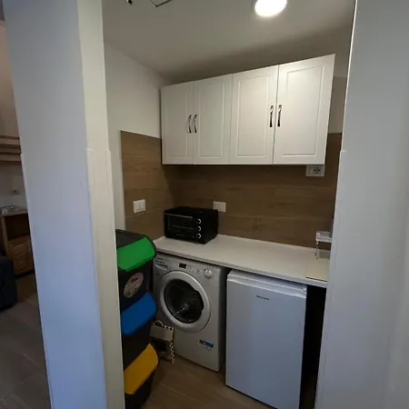 Little House Leonardo