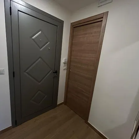 Little House Leonardo Apartment *