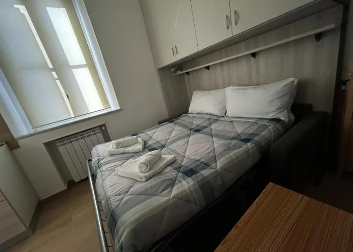 Apartment Little House Leonardo